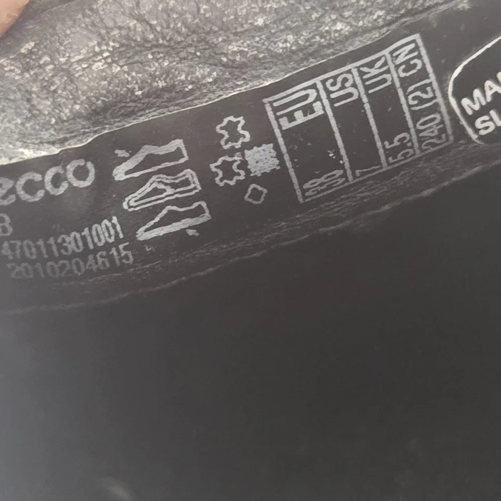 Ecco Slip On Sneakers Womens 38 US 7.5 Black Leather Woven Comfort Quiet Luxury